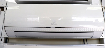 Кондиционер Electrolux EACS-18HP\N3 